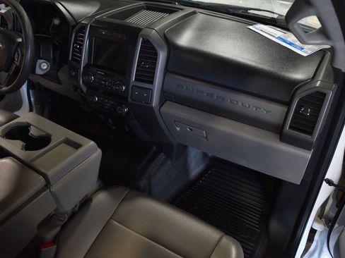 Used 2019 Ford F250 XL w/ STX Appearance Package image 25