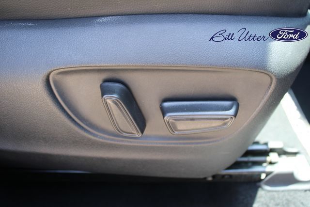 Used 2022 Toyota Highlander XSE FWD image 12