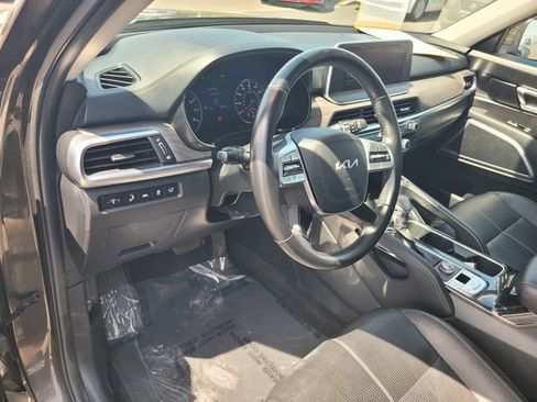 Used 2022 Kia Telluride EX w/ EX Premium Package FWD image 12