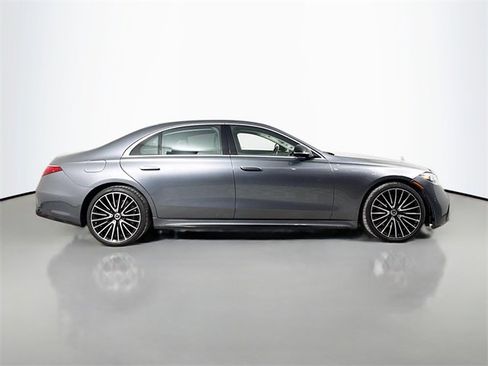 Used 2021 Mercedes-Benz S 580 4MATIC Sedan image 4