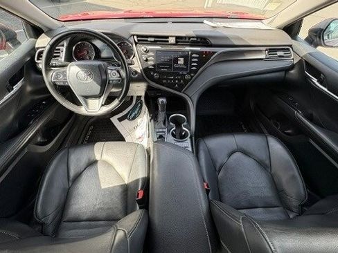 Used 2020 Toyota Camry XSE w/ Blackout Package image 14