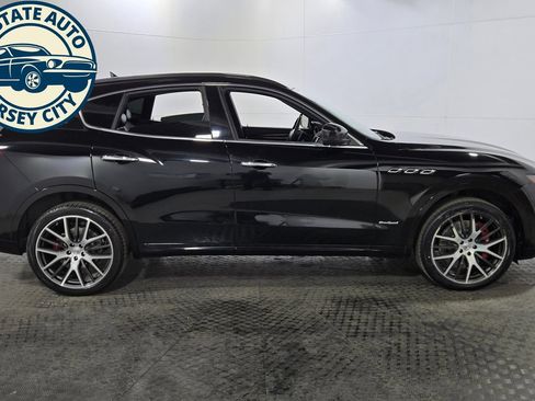 Used 2018 Maserati Levante S GranSport AWD/4WD image 8