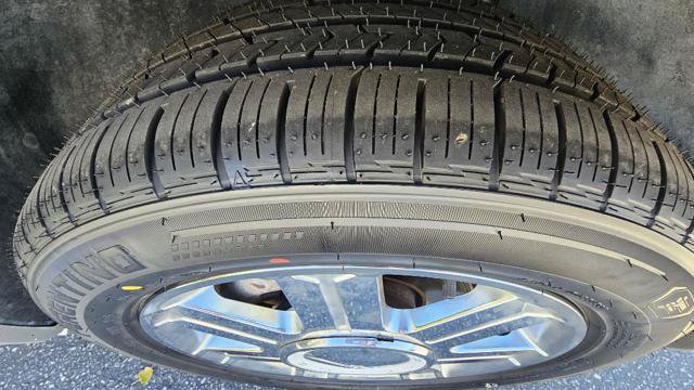 Used 2004 Ford Thunderbird RWD image 12