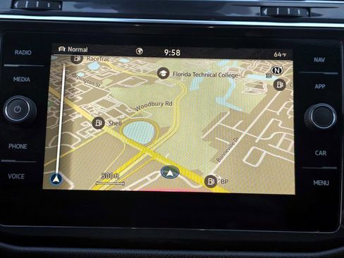 Used 2022 Volkswagen Tiguan SEL R-Line image 18