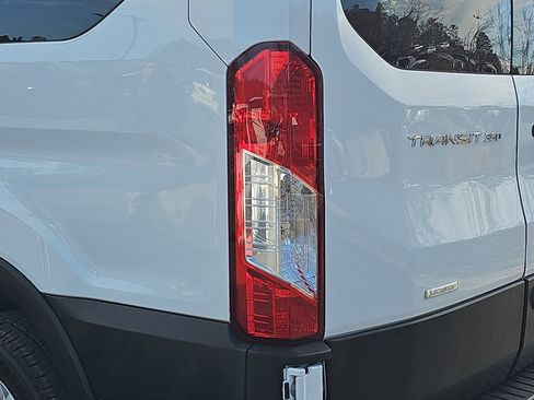 Used 2023 Ford Transit 350 XLT image 37