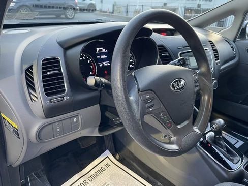 Used 2017 Kia Forte LX image 20