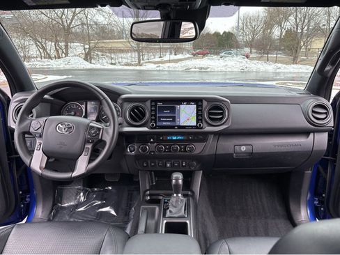 Used 2023 Toyota Tacoma TRD Off-Road image 4