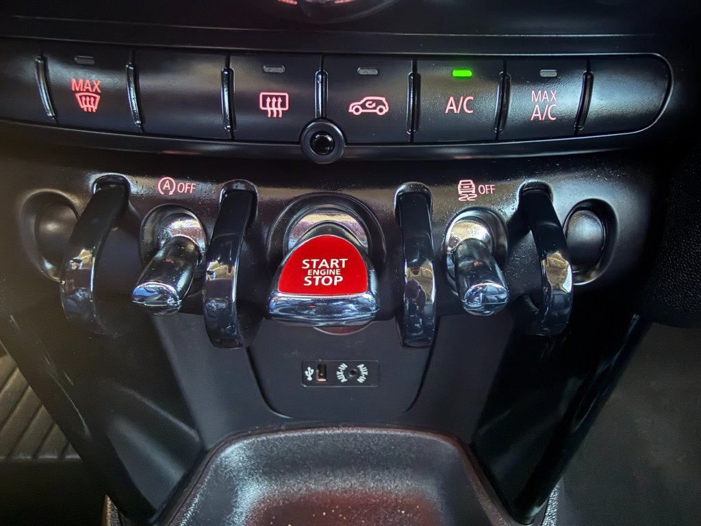 Used 2017 MINI Cooper S FWD image 16