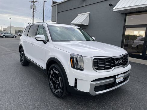 Used 2023 Kia Telluride S w/ S Sunroof Package AWD/4WD image 1