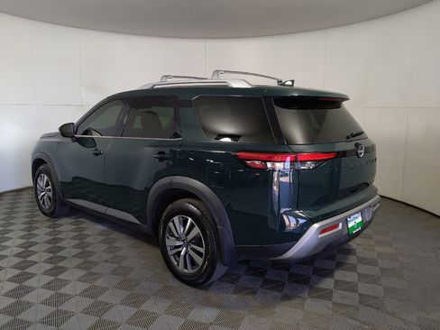 Used 2022 Nissan Pathfinder SL w/ SL Black Package AWD/4WD image 5