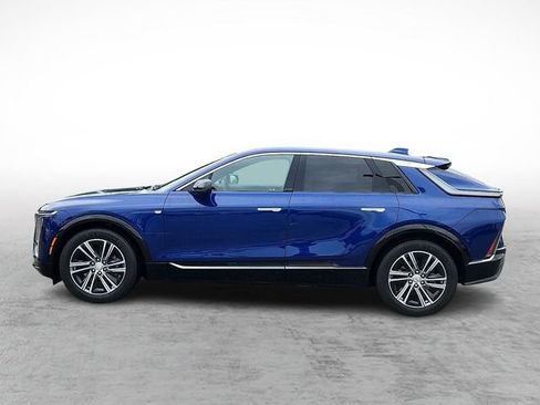 Used 2023 Cadillac Lyriq AWD image 7