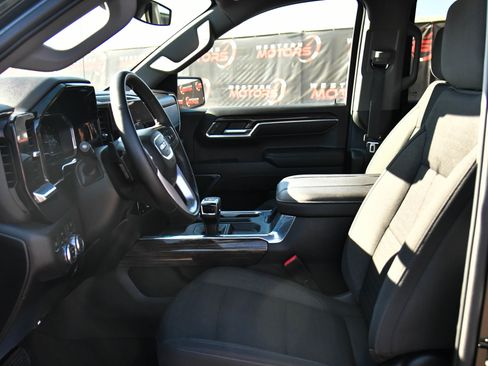 Used 2023 GMC Sierra 1500 Elevation image 18
