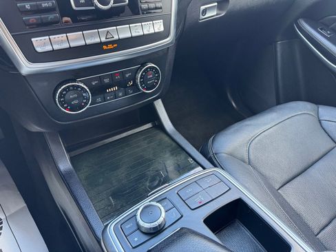 Used 2016 Mercedes-Benz GL 550 4MATIC image 17