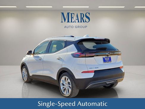 Used 2023 Chevrolet Bolt EUV LT w/ Driver Confidence Package image 4