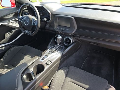 Used 2017 Chevrolet Camaro LT RWD image 19
