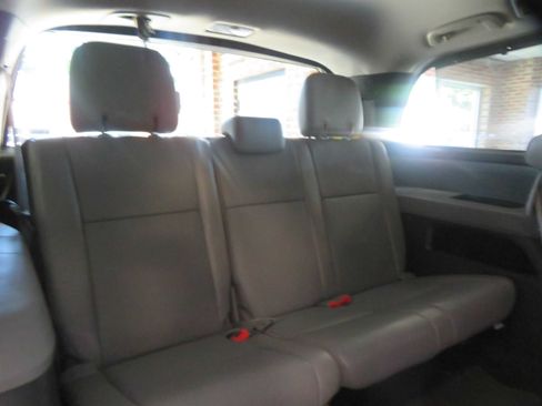 Used 2012 Toyota Sequoia Platinum AWD/4WD image 24