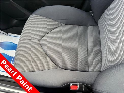 Used 2023 Toyota Highlander L image 27