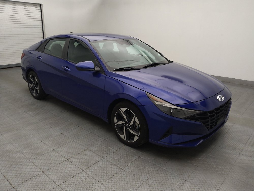 Used 2023 Hyundai Elantra SEL w/ Convenience Package FWD image 11