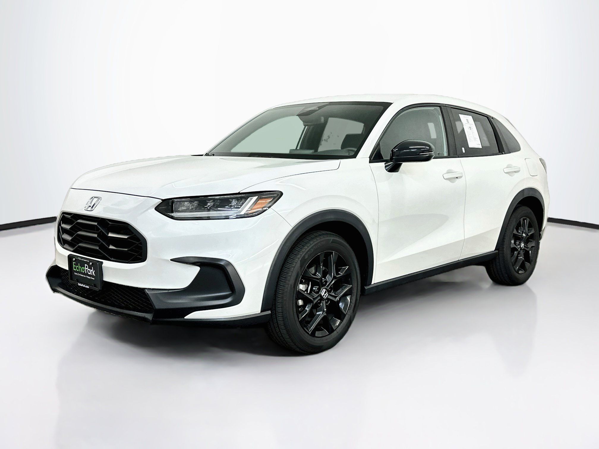 Used 2025 Honda HR-V Sport image 3