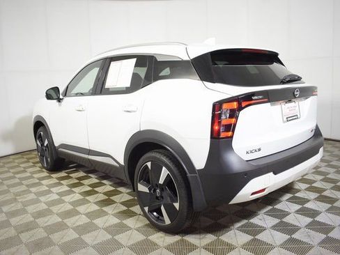 Certified 2025 Nissan Kicks SR image 6