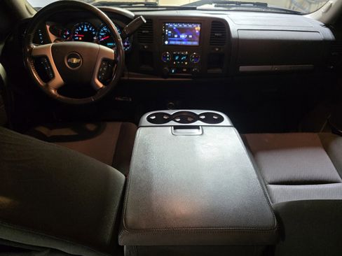 Used 2014 Chevrolet Silverado 2500 LT w/ Interior Plus Package image 14