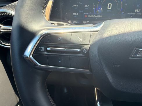 Used 2025 Chevrolet Equinox ACTIV w/ Safety and Technology Package AWD/4WD image 18