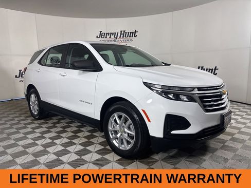 Used 2022 Chevrolet Equinox LS w/ LPO, Floor Liner Package image 4