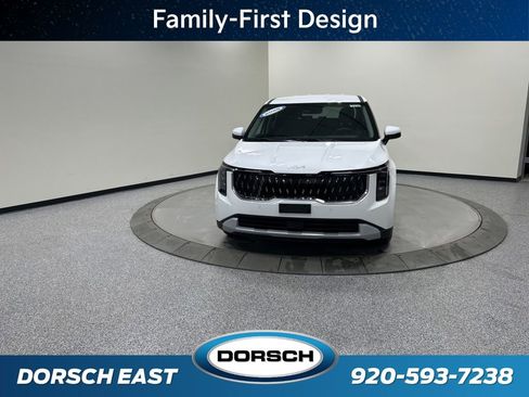 New 2026 Kia Carnival FWD image 2