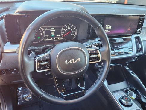 Used 2023 Kia Sorento EX image 35