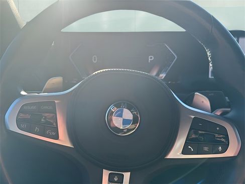 Used 2023 BMW 330i Sedan w/ M Sport Package image 5