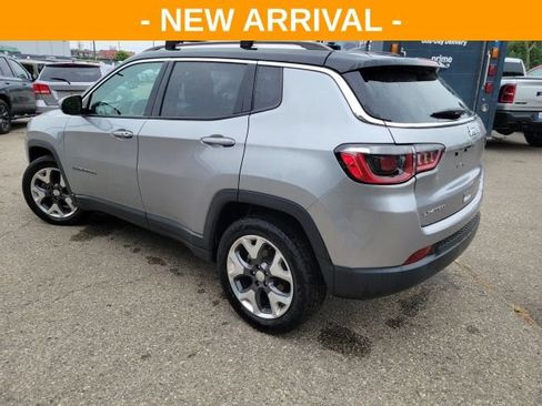 Used 2018 Jeep Compass Limited AWD/4WD image 5