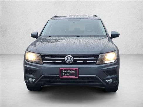 Used 2018 Volkswagen Tiguan S image 2