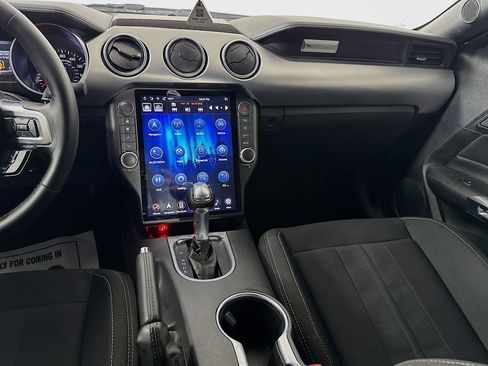 Used 2022 Ford Mustang GT RWD image 27
