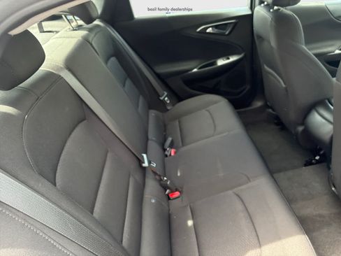 Used 2021 Chevrolet Malibu LS FWD image 23