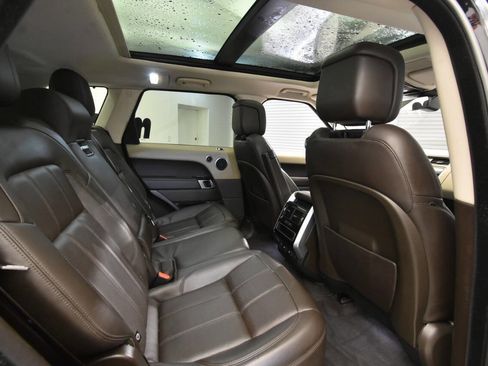 Used 2019 Land Rover Range Rover Sport HSE image 16