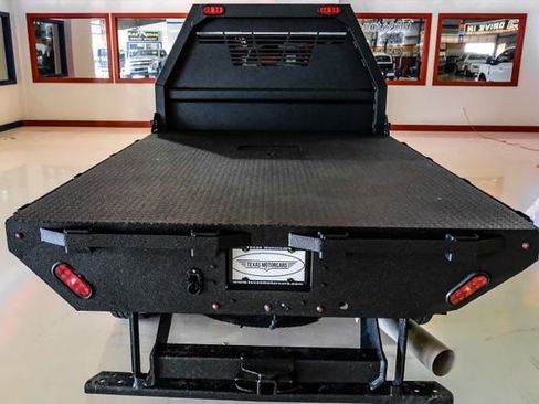 Used 2024 Chevrolet Silverado 2500 LT w/ Convenience Package image 8