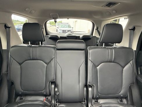 Used 2023 Honda Pilot Elite image 13