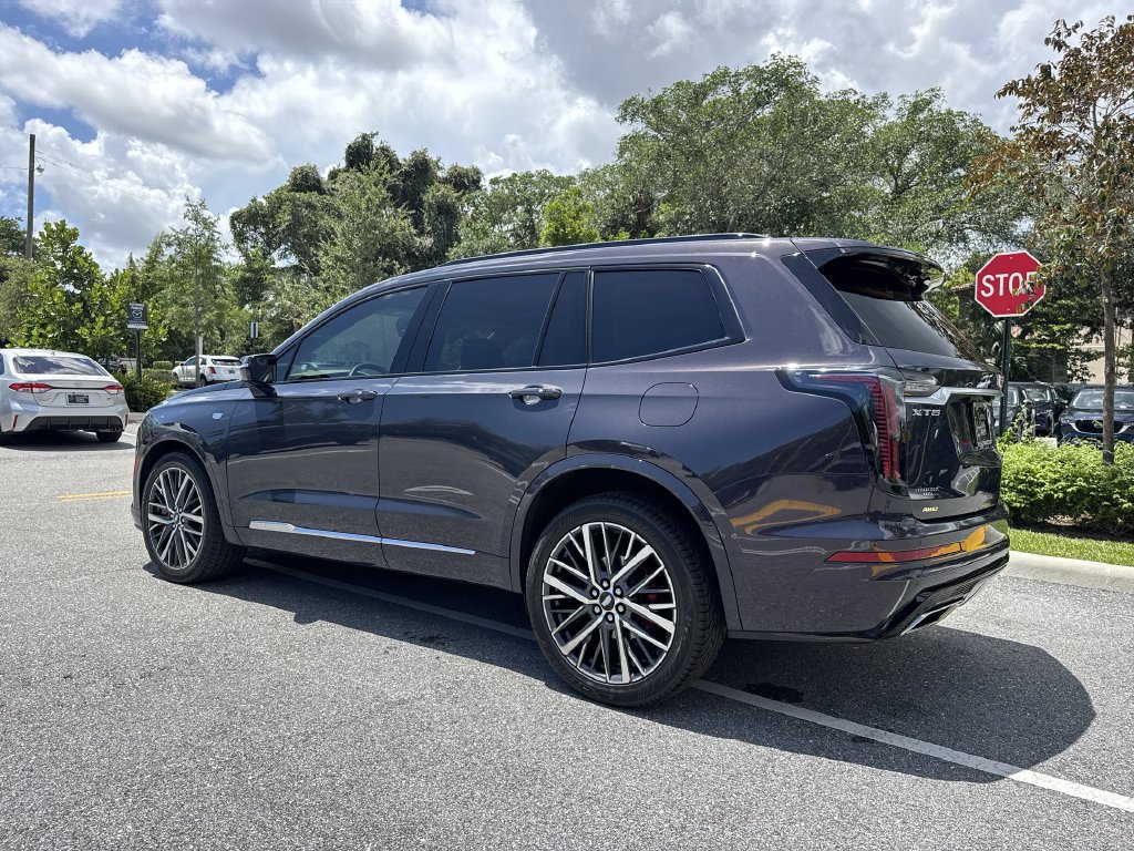 Used 2024 Cadillac XT6 Sport w/ Platinum Package AWD/4WD image 26
