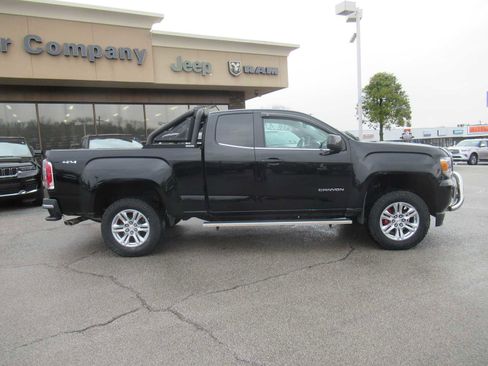 Used 2019 GMC Canyon SLE w/ SLE Convenience Package image 11