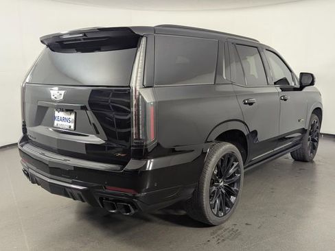 Used 2025 Cadillac Escalade V w/ LPO, ONYX Package AWD/4WD image 7
