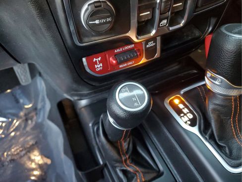 Certified 2022 Jeep Gladiator Mojave image 25