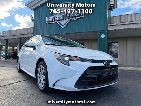 Used 2023 Toyota Corolla LE FWD image 1