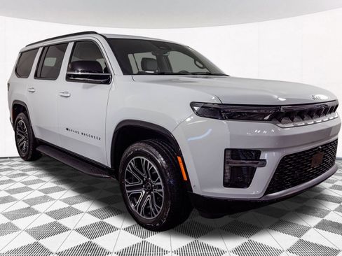 New 2026 Jeep Grand Wagoneer 4WD w/ Premium Group I image 15