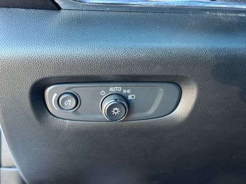 Used 2023 Chevrolet Traverse RS image 20