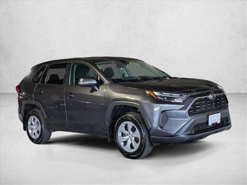 Used 2023 Toyota RAV4 LE FWD image 4