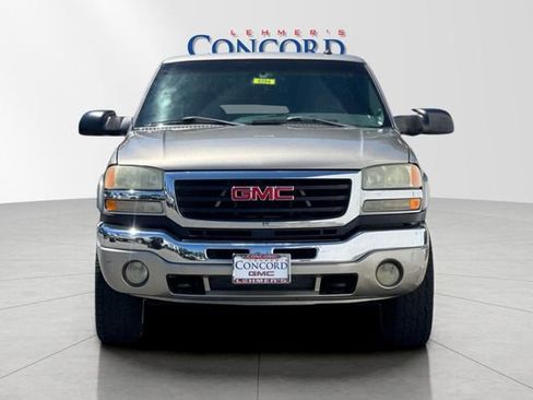 Used 2003 GMC Sierra 2500 SLT w/ SLT Preferred Equipment Group AWD/4WD image 9