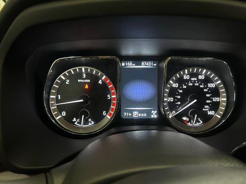 Used 2016 Nissan Titan Platinum Reserve AWD/4WD image 16