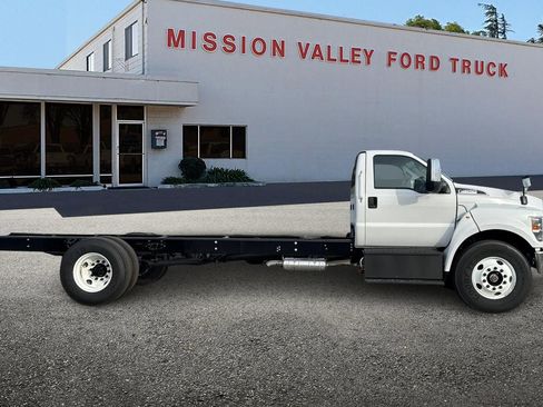 New 2027 Ford F650 2WD Regular Cab Super Duty image 3