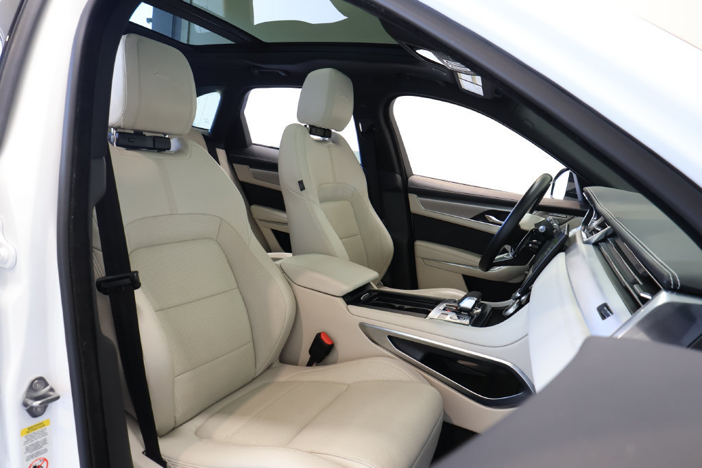 Used 2024 Jaguar F-PACE R-Dynamic S AWD/4WD image 24