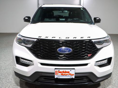 Used 2023 Ford Explorer ST w/ Equipment Group 401A image 4